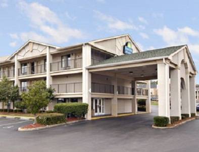 Days Inn and Suites - Mobile